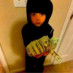 Meet your Posher, Cesar